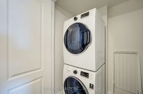 8 Rean Drive Toronto ON M2K 3B9