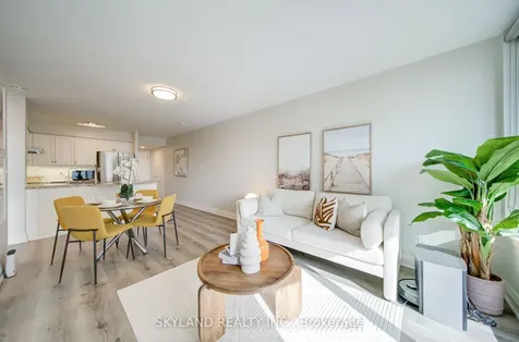 8 Rean Drive Toronto ON M2K 3B9