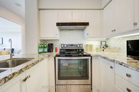 8 Rean Drive Toronto ON M2K 3B9
