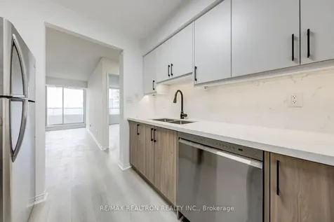 18 Hillcrest Avenue Toronto ON M2N 6T5