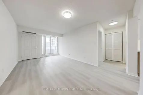 18 Hillcrest Avenue Toronto ON M2N 6T5