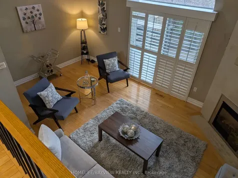 18 Oaken Gate Way Toronto ON M2P 2A1