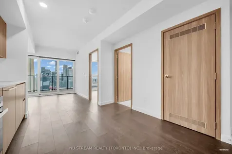 3 Concord Cityplace Way Toronto ON M5V 0X4