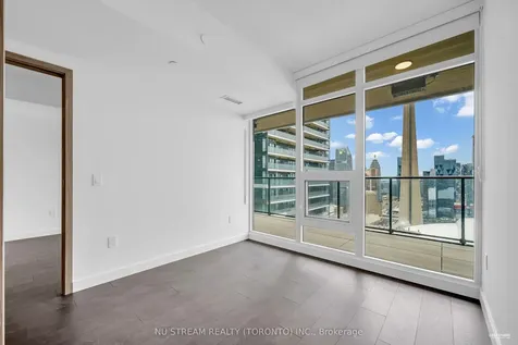 3 Concord Cityplace Way Toronto ON M5V 0X4