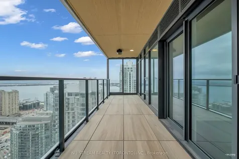 3 Concord Cityplace Way Toronto ON M5V 0X4