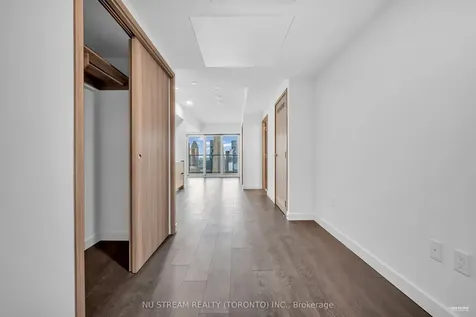 3 Concord Cityplace Way Toronto ON M5V 0X4