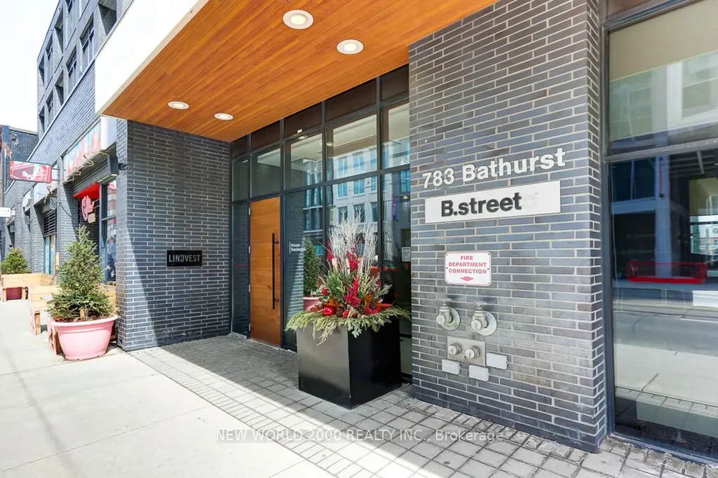 783 Bathurst Street Toronto ON M5S 0A8