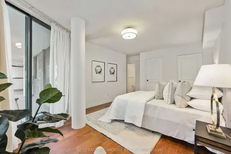 212 St. George Street Toronto ON M5R 2N5