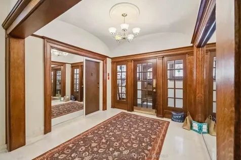 212 St. George Street Toronto ON M5R 2N5