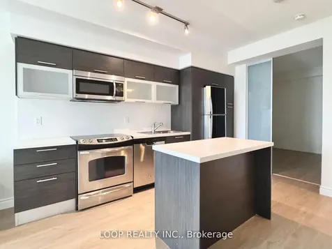386 Yonge Street Toronto ON M5B 0A5