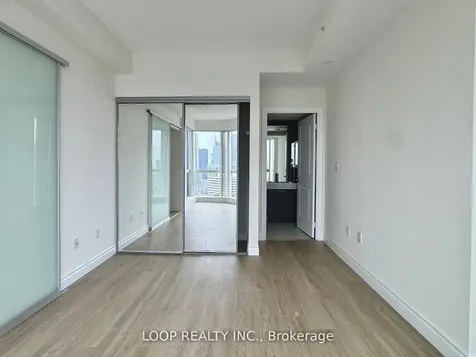 386 Yonge Street Toronto ON M5B 0A5