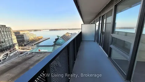 138 Downes Street Toronto ON M5E 0E4