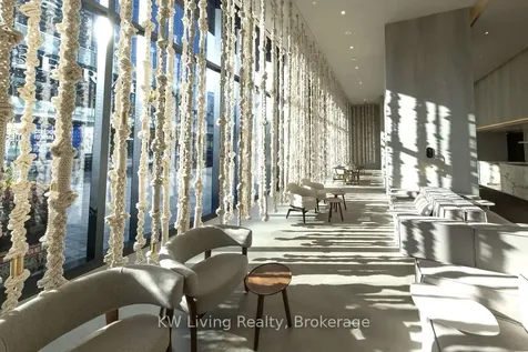 138 Downes Street Toronto ON M5E 0E4