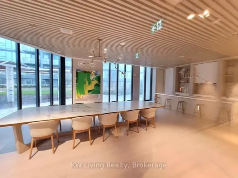 138 Downes Street Toronto ON M5E 0E4