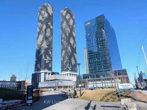 138 Downes Street Toronto ON M5E 0E4