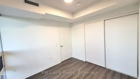 138 Downes Street Toronto ON M5E 0E4