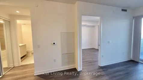 138 Downes Street Toronto ON M5E 0E4