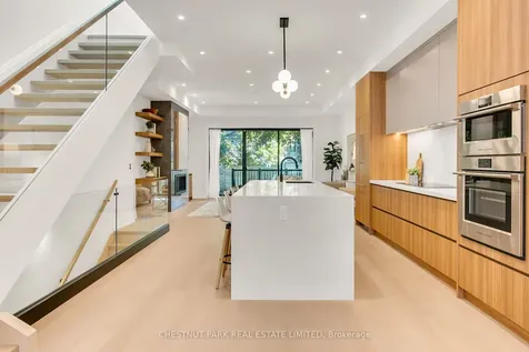 1031 Spadina Road Toronto ON M5N 2M7