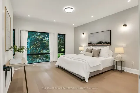 1031 Spadina Road Toronto ON M5N 2M7