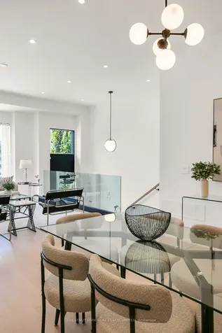 1031 Spadina Road Toronto ON M5N 2M7