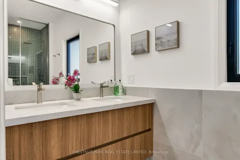 1031 Spadina Road Toronto ON M5N 2M7