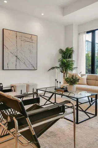 1031 Spadina Road Toronto ON M5N 2M7