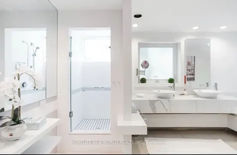 12 Florence Avenue Toronto ON M2N 1E9
