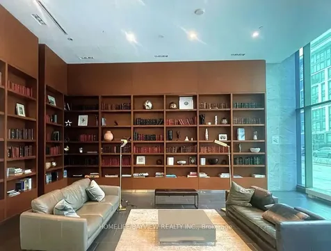 170 Fort York Boulevard Toronto ON M5V 0E6