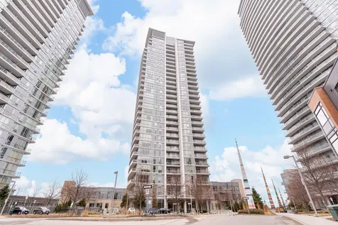 66 Forest Manor Road Toronto ON M2J 0B7