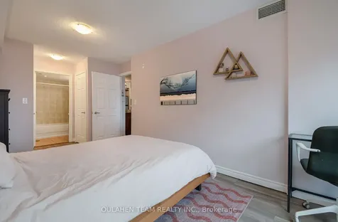 225 Wellesley Street E Toronto ON M4X 1X8