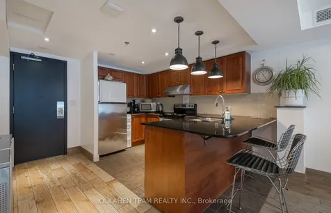 225 Wellesley Street E Toronto ON M4X 1X8