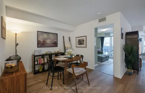 225 Wellesley Street E Toronto ON M4X 1X8