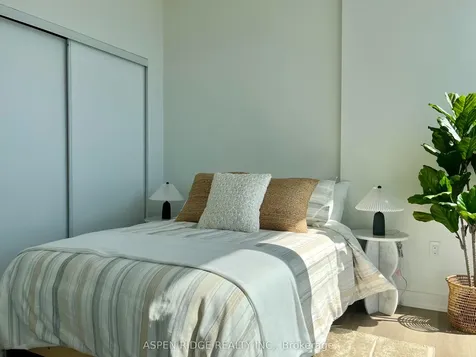 9 Tecumseth Street Toronto ON M5V 0S5