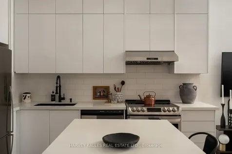 380 Macpherson Avenue Toronto ON M4V 3E3