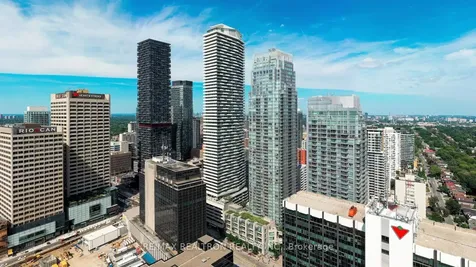 2221 Yonge Street Toronto ON M4S 2B4