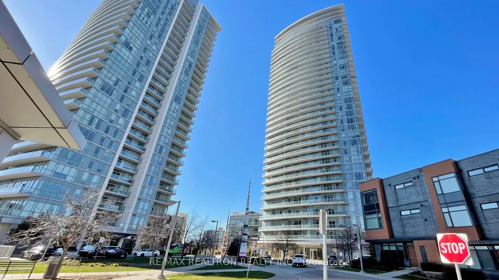 70 Forest Manor Road Toronto ON M2J 0A9