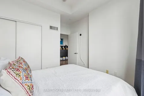 117 Mcmahon Drive Toronto ON M2K 0E4