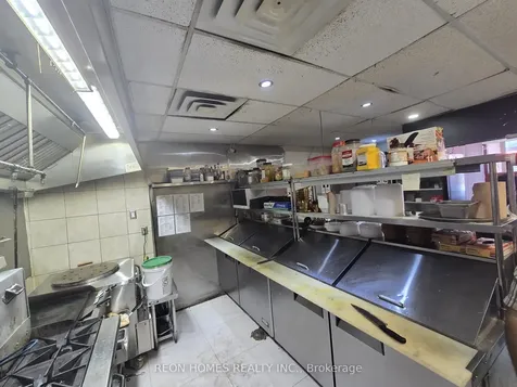 3334 Yonge Street Toronto ON M4N 2M4