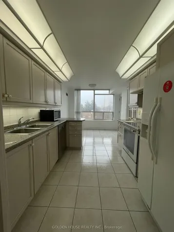 3181 Bayview Avenue Toronto ON M2K 2Y2