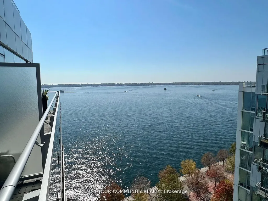 39 Queens Quay E Toronto ON M5E 0A5