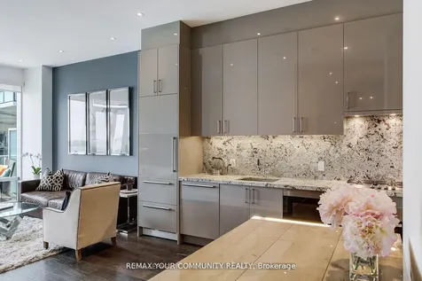 39 Queens Quay E Toronto ON M5E 0A5