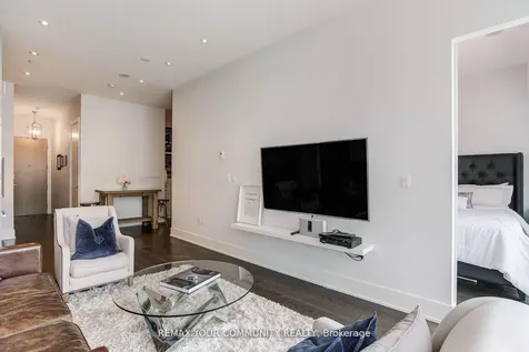 39 Queens Quay E Toronto ON M5E 0A5