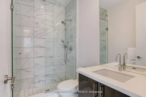 39 Queens Quay E Toronto ON M5E 0A5