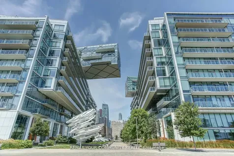 39 Queens Quay E Toronto ON M5E 0A5