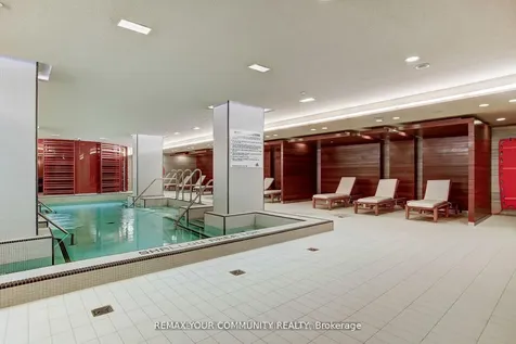 39 Queens Quay E Toronto ON M5E 0A5