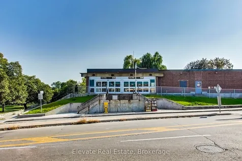 268 Ridley Boulevard Toronto ON M5M 4N3