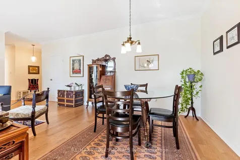 86 Gloucester Street Toronto ON M4Y 2S2
