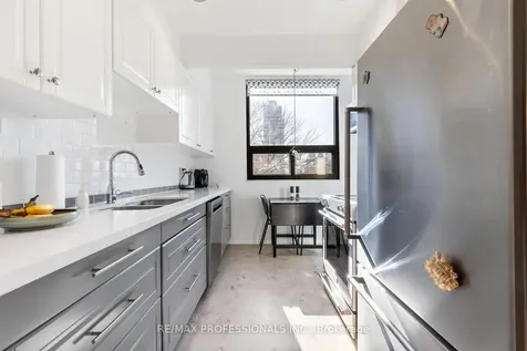 86 Gloucester Street Toronto ON M4Y 2S2