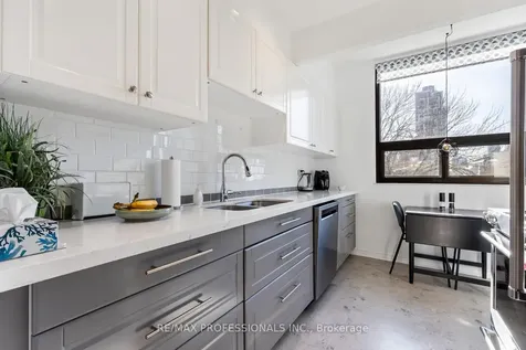 86 Gloucester Street Toronto ON M4Y 2S2