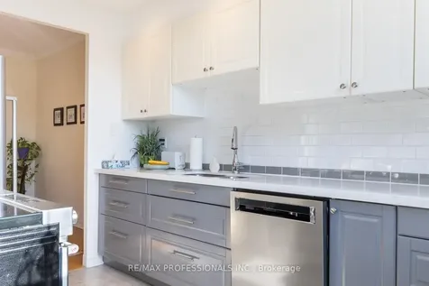 86 Gloucester Street Toronto ON M4Y 2S2